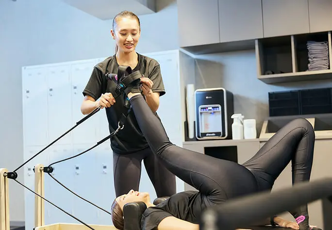 インストラクターによるサポートで初心者でも安心してトレーニングが受けられます